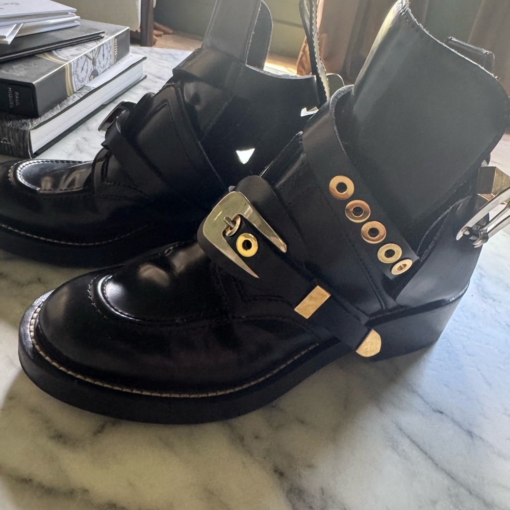 Balenciaga Ceinture Boots